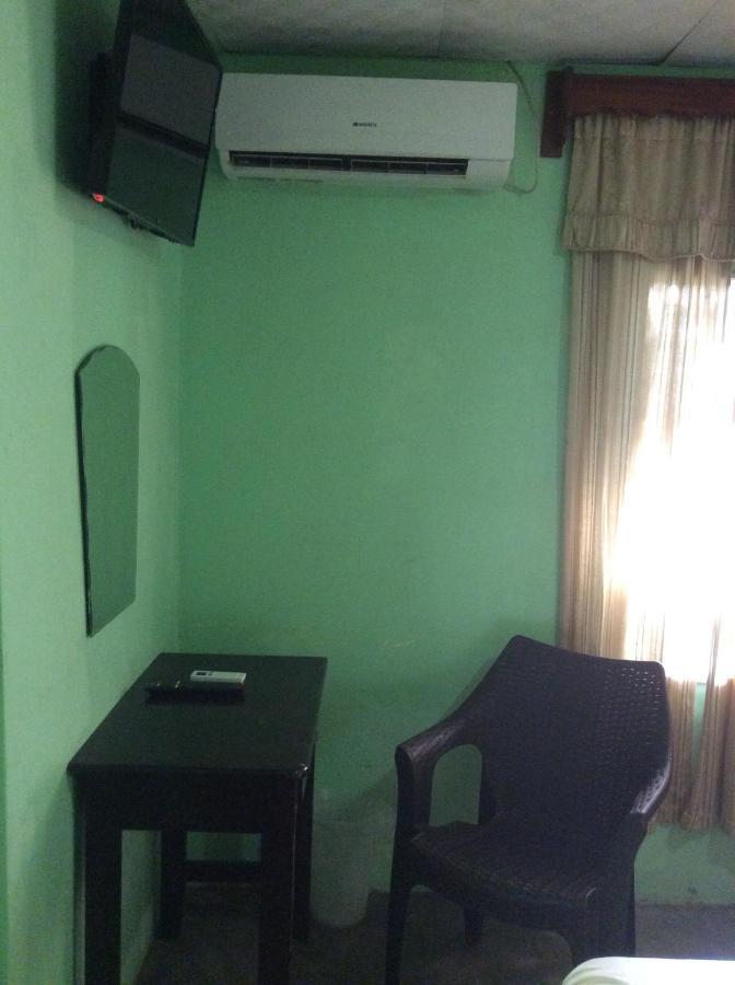 Hostel Guayacan Puerto Armuelles ภายนอก รูปภาพ