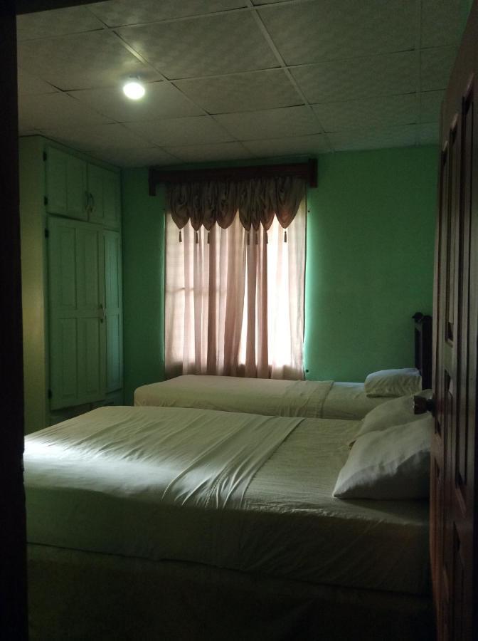 Hostel Guayacan Puerto Armuelles ภายนอก รูปภาพ